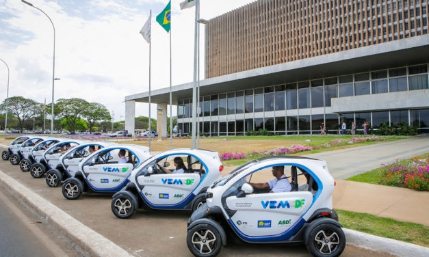 Renault Twizy em serviço de compartilhamento no Distrito Federal