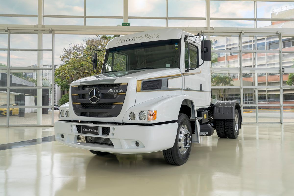 Mercedes-Benz Atron 1635 - Série Limitada - Fim da produção