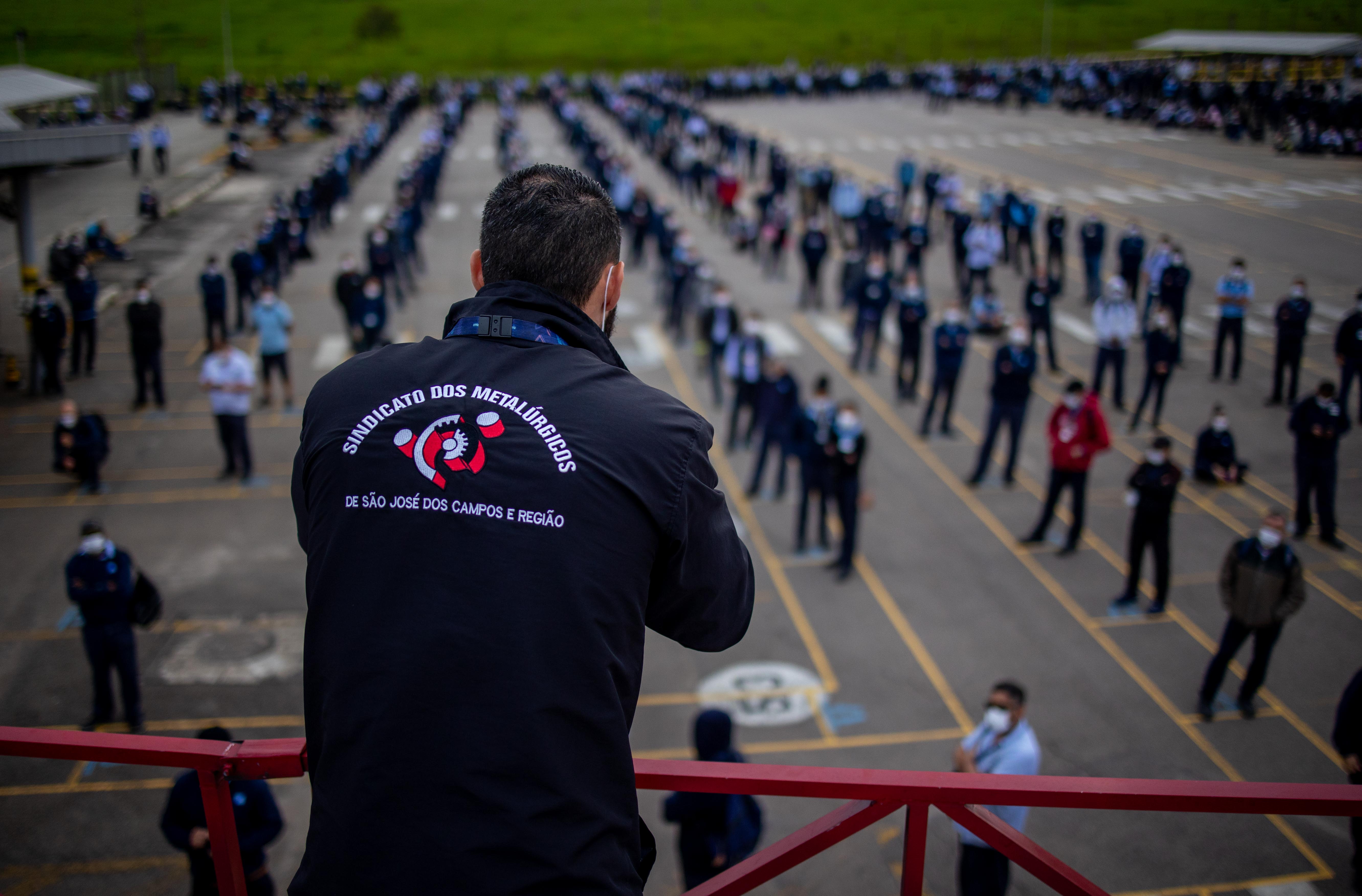 Trabalhadores da GM condicionam layoff à estabilidade em SJC