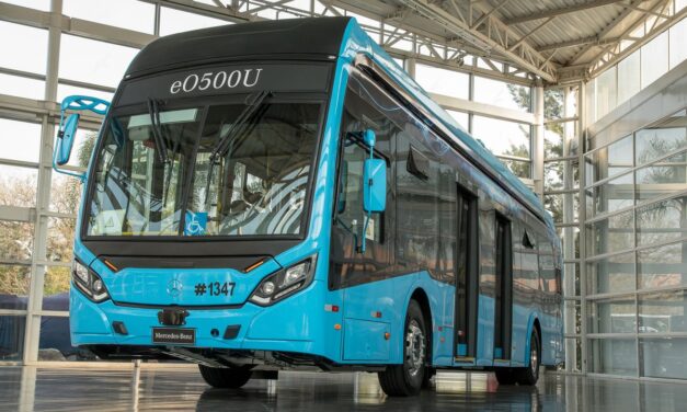 Mercedes-Benz tem encomendas de 100 unidades do eO500U