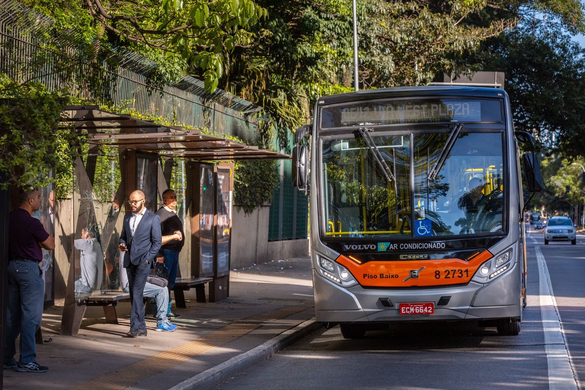 Volvo B250RLE - São Paulo