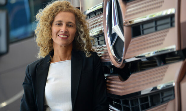 Erica Daumichen responderá por Produção na Mercedes-Benz