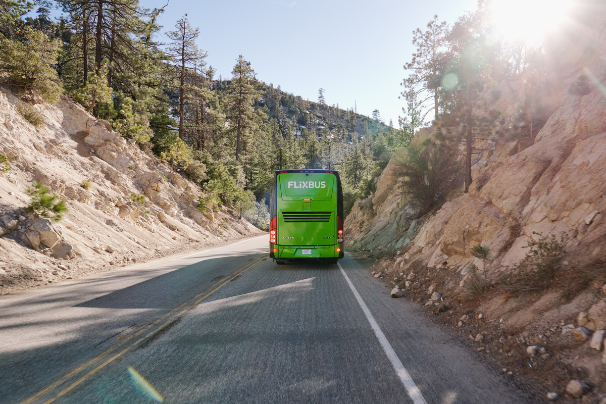 Scania e Flix fazem parceria em ônibus a biogás