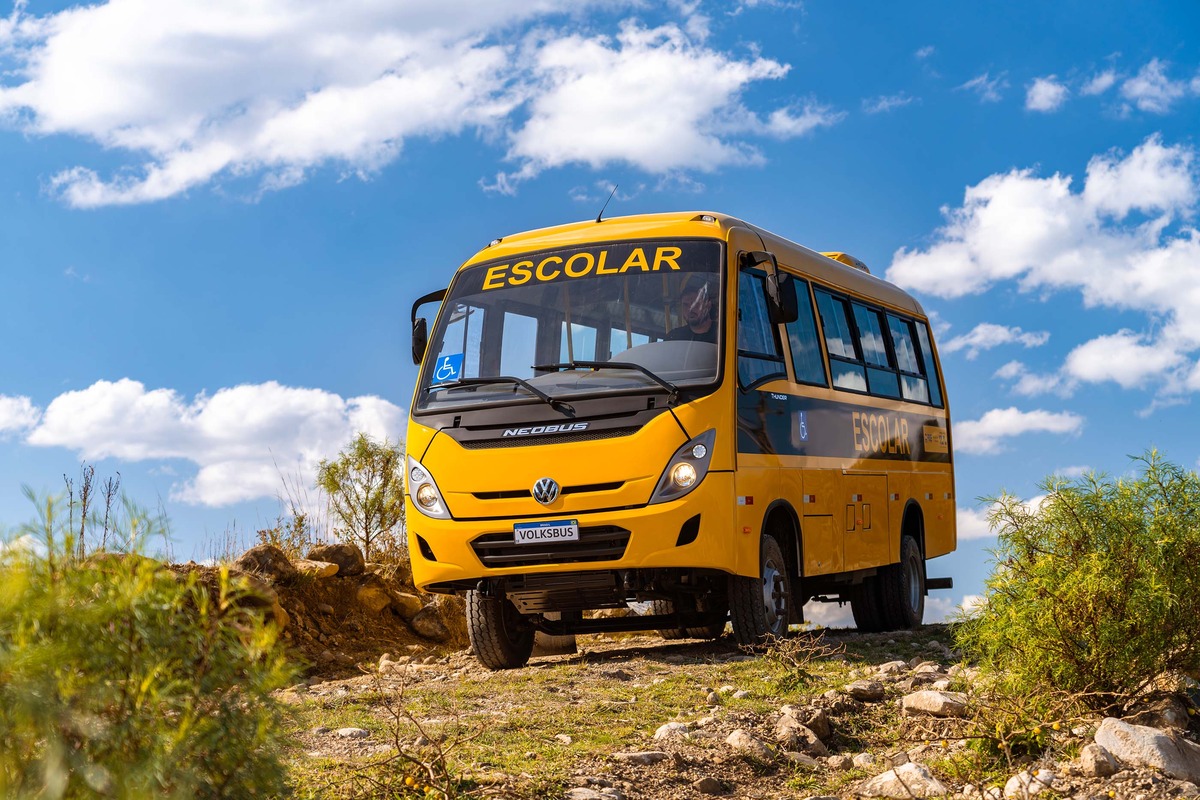 Mercedes-Benz apresenta novo modelo para o “Caminho da Escola”