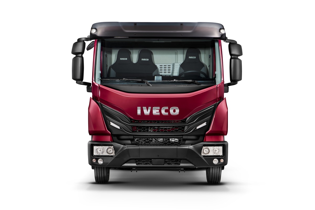 Iveco Tector ganha atualização visual e aprimoramento em conforto