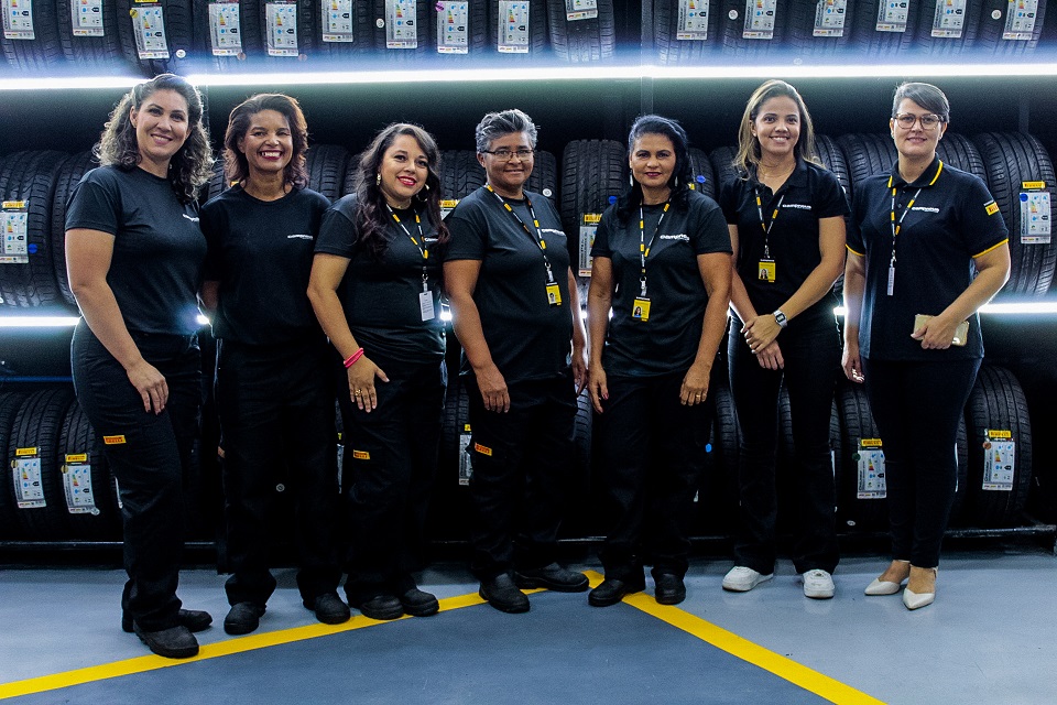 Pirelli abre loja em São Paulo com equipe 100% feminina