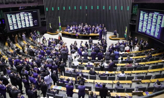 Câmara aprova Imposto Seletivo sobre automóveis