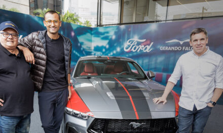 Ford doa Mustang GT personalizado para a ONG Gerando Falcões