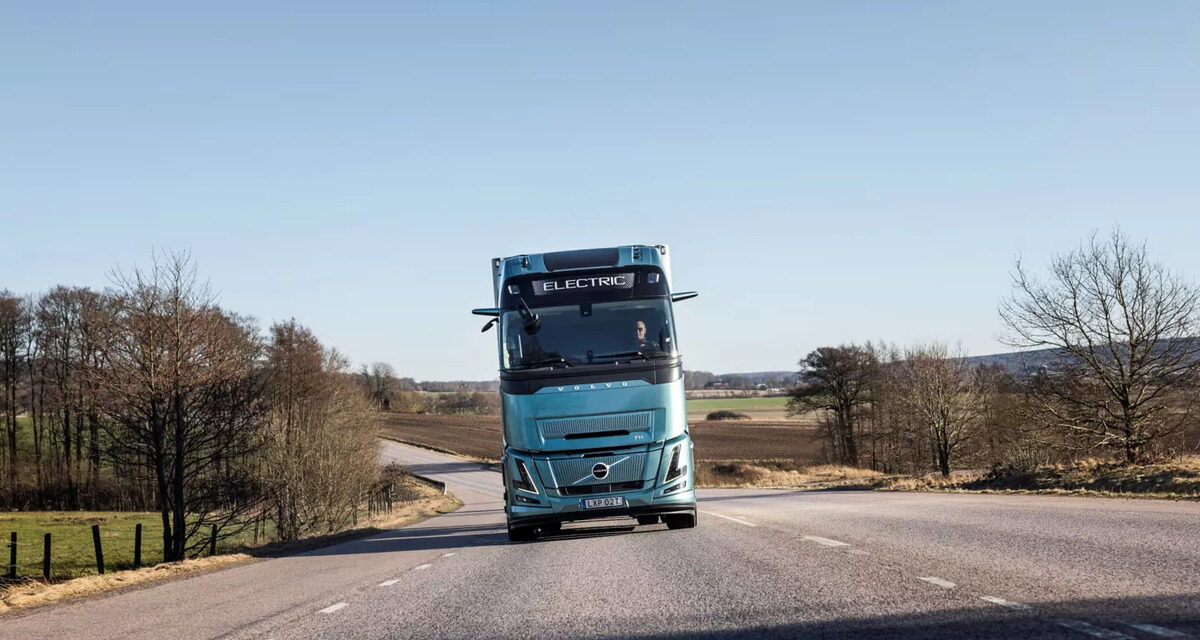 Volvo prepara lançamento de caminhão elétrico com autonomia de 600 km