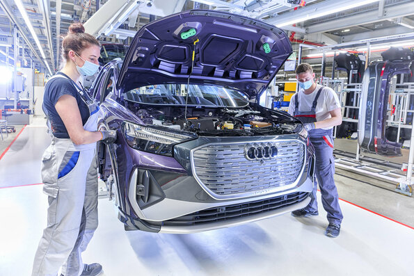 Indústria automotiva alemã pode perder 140 mil empregos nos próximos dez anos