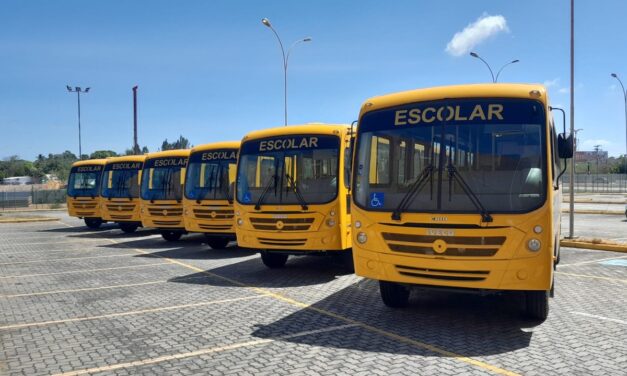 Iveco Bus entrega 253 ônibus do Caminho da Escola para o Ceará