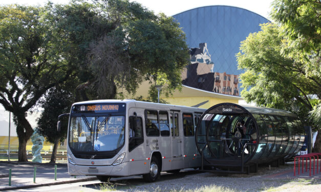 Volvo entrega 95 ônibus para renovação de frota de Curitiba