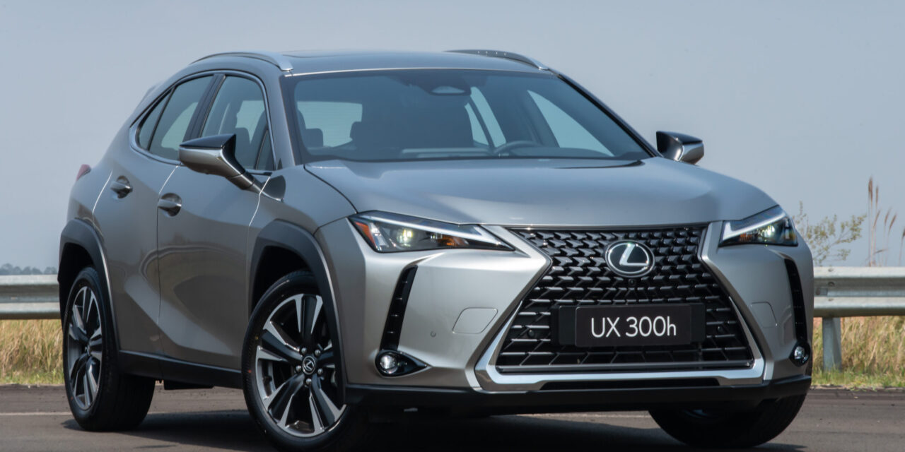 Lexus renova o UX 300h, modelo de “entrada” da marca