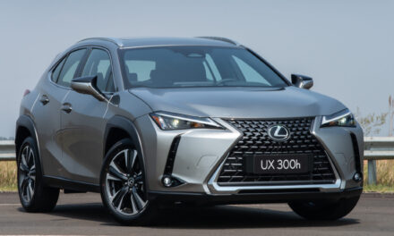 Lexus renova o UX 300h, modelo de “entrada” da marca