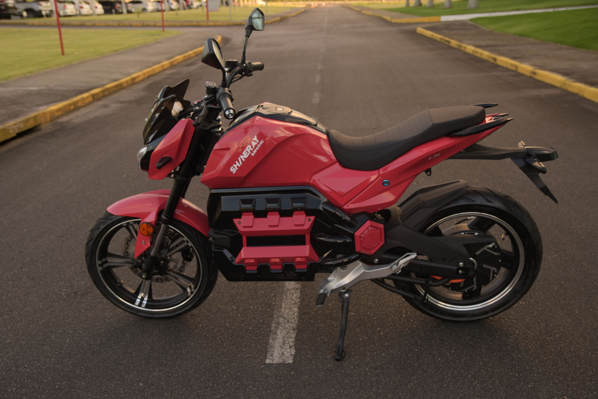 Motos elétricas não decolam no País