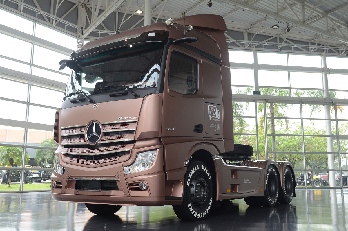 Mercedes-Benz passa a oferecer ao mercado o Actros Estrela Delas