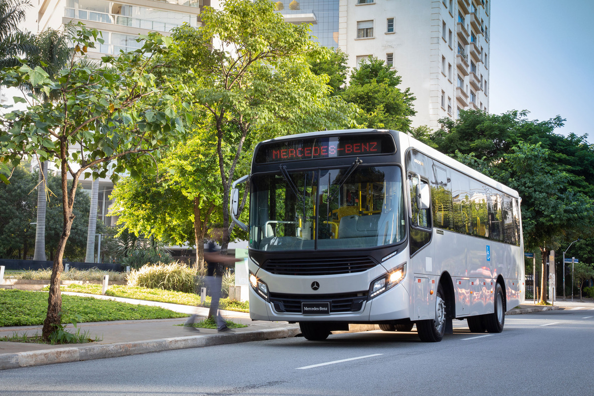 Mercedes-Benz negocia 480 ônibus para BH