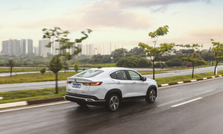 Fiat comemora 100 mil Fastback vendidos no Brasil