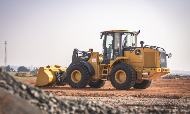 John Deere reforça oferta com as pás-carregadeiras Versão P