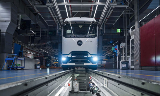 Daimler Truck inicia produção em série do Mercedes-Benz eActros 600