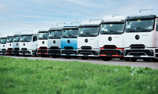 Mercedes-Benz entrega os primeiros eActros 600