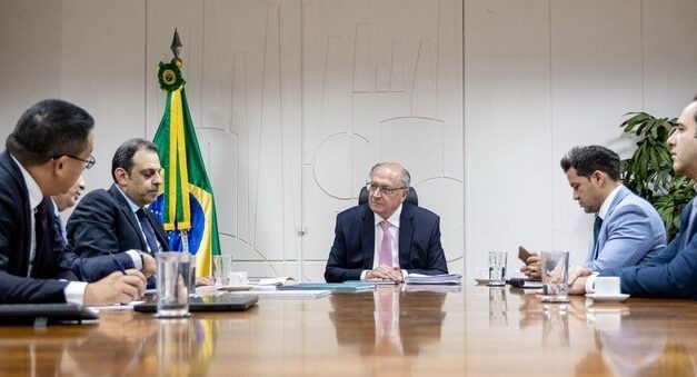 XBRI Pneus anuncia fábrica em Ponta Grossa