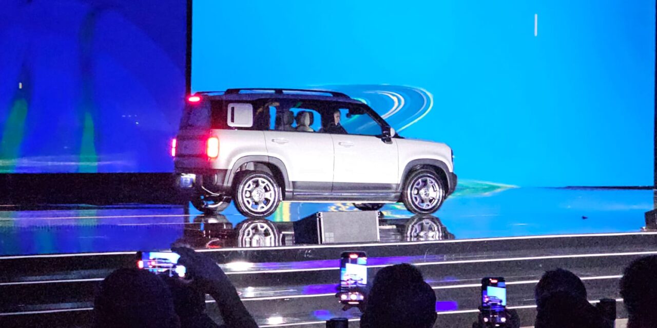Em aparição relâmpago, elétrico Spark EUV encerra festa de 100 anos da GM