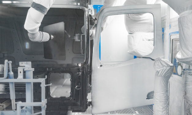 Mercedes-Benz Trucks adota processos de pintura mais limpos e econômicos na Alemanha