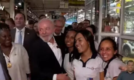 Lula na Stellantis: “Se me convidarem, estarei no Salão do Automóvel”.