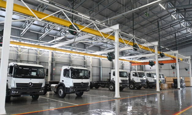 Mercedes-Benz amplia centro de customização com área para elétricos